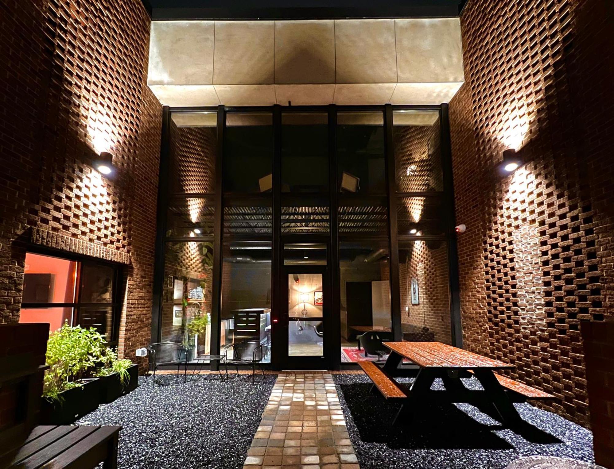 Classified Moto - The Frank Room Richmond Exterior foto